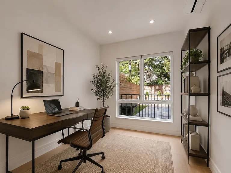 499 Van Buren St #1 — Photo 7