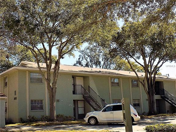 2nd image of 3802 N Oak Dr Unit W21