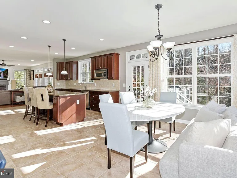 5401 Tomlinson Dr — Photo 18