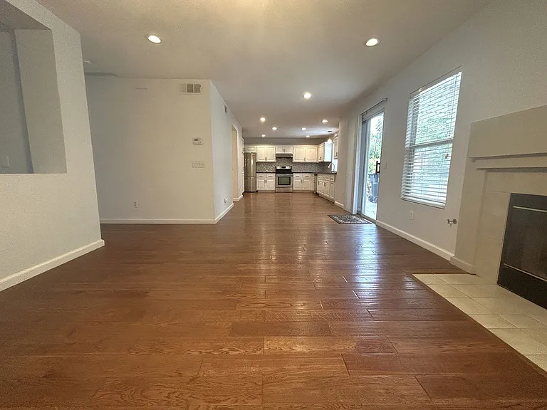 4344 Stone Mountain Dr — Photo 10
