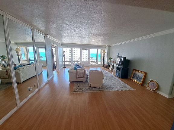 2nd image of 4100 Galt Ocean Dr APT 1211