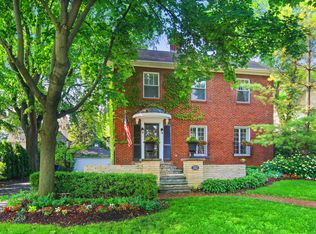 352 Ravine Rd, Hinsdale, IL 60521