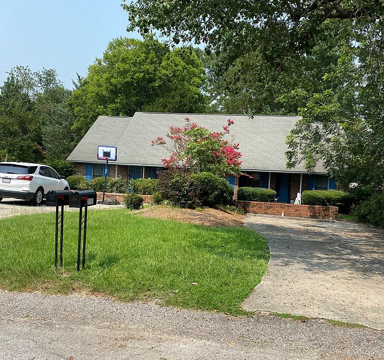 2nd image of 2151 Tudor St