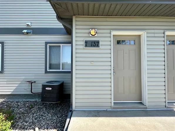 137 NW Silkstone Rd W #7, Lethbridge, AB T1J 3H6