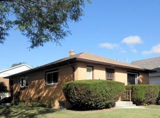 2347 S 95th St, West Allis, WI 53227