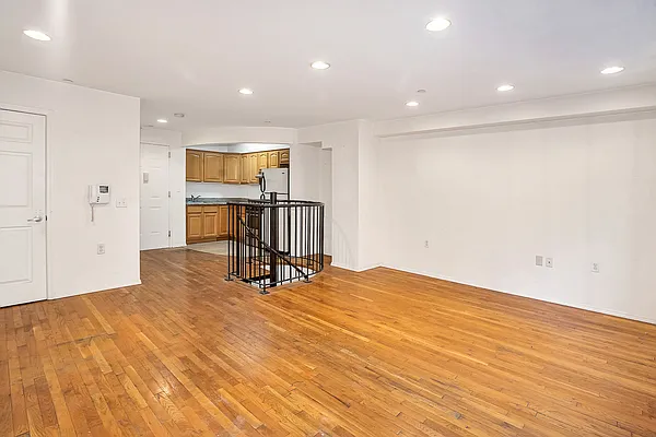 Rented by Douglas Elliman | media 24