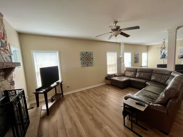 (undisclosed Address), Moseley, VA 23120