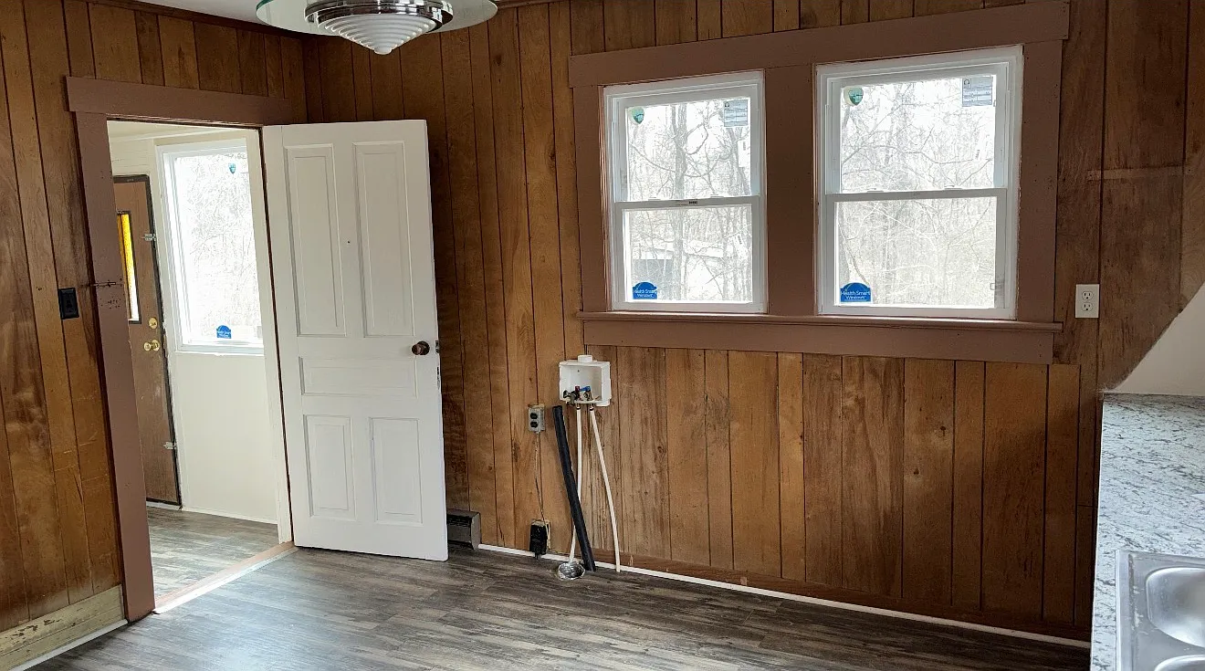 3 bed, 1022 sqft, $1,350 — Photo 3