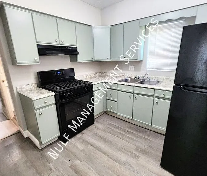 1210 Maple Ave #2 — Photo 1