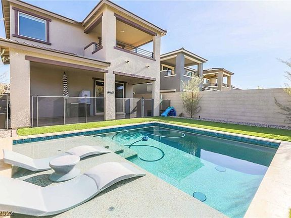 2nd image of 372 Red Feather Peak Ct