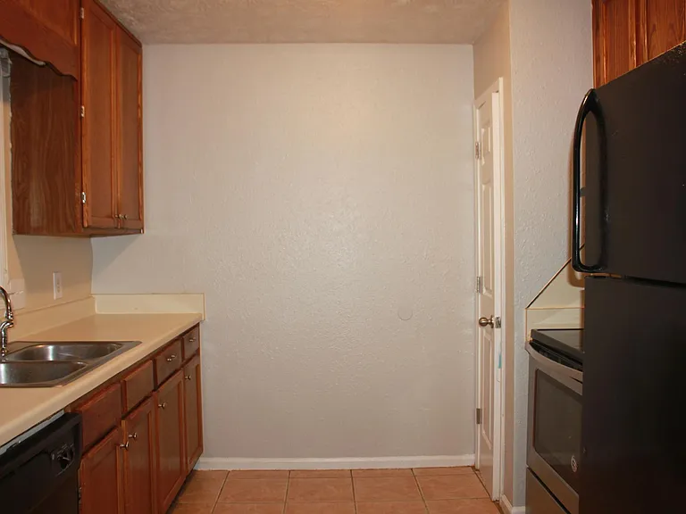 4560 Broadwater Trl — Photo 12