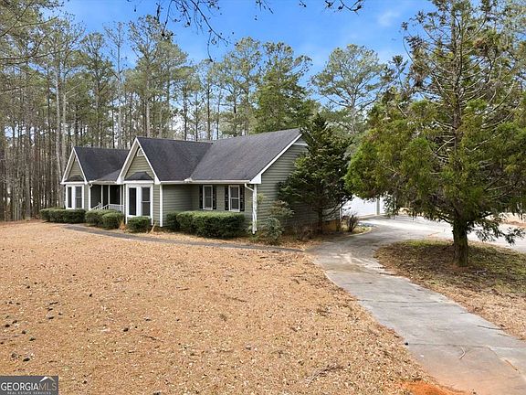 4th image of 675 Sandy Ridge Rd