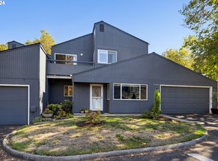 17621 NW Rolling Hill Ln, Beaverton, OR 97006