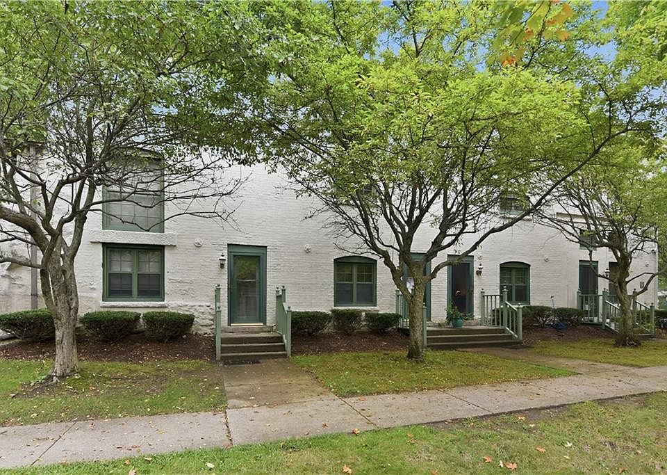 1st image of 25 Higgins St APT 104