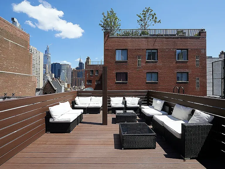 245 E 30th St #42 — Photo 8