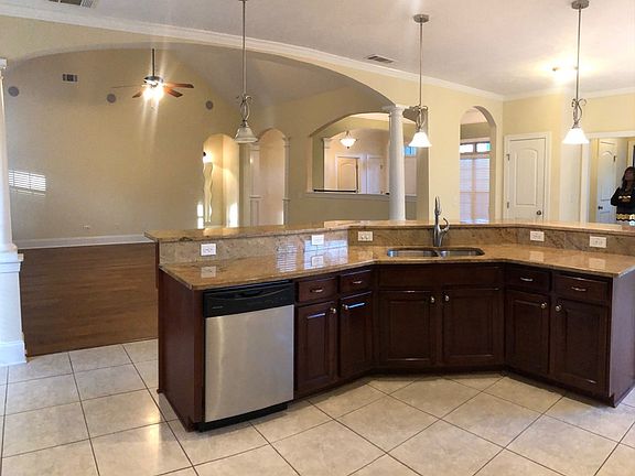 5th image of 476 Weyanoke Dr