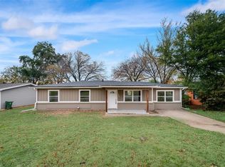 1504 Ravenwood Dr, Arlington, TX 76013