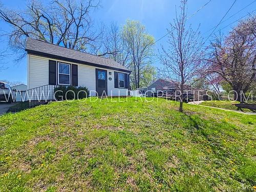 4805 S Union St Photo 1