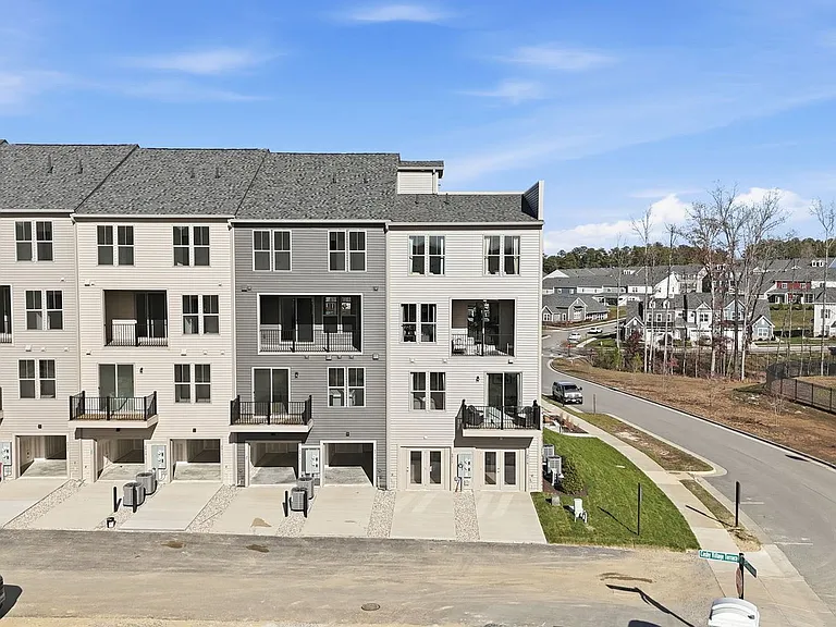 6920 Cosby Village Ter — Photo 4