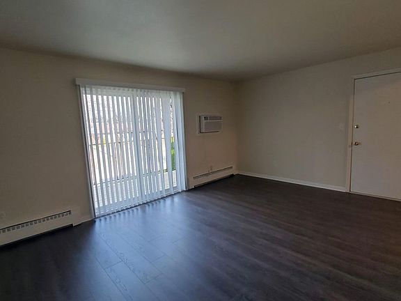2nd image of 196 Flintridge Dr #9