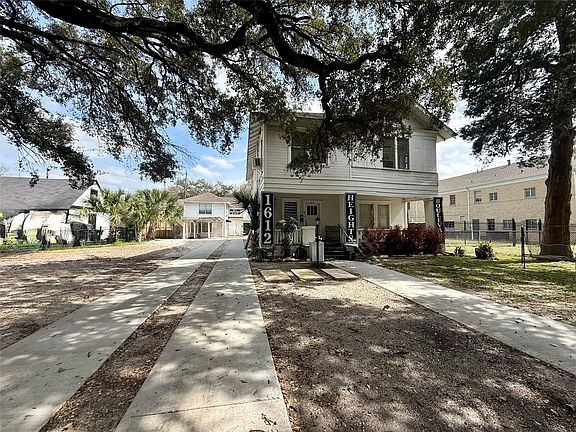 2nd image of 1612 Heights Blvd