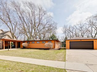 135 E Wood St, Palatine, IL 60067