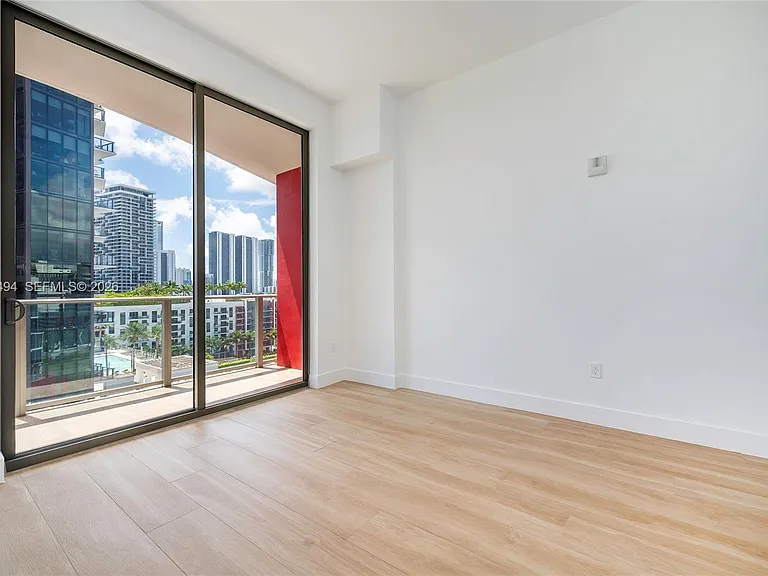 90 NE 32nd St #1106 — Photo 9