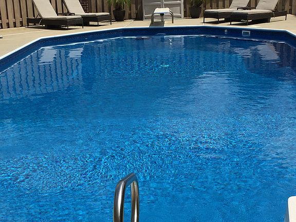 20x40 pool w/large deck