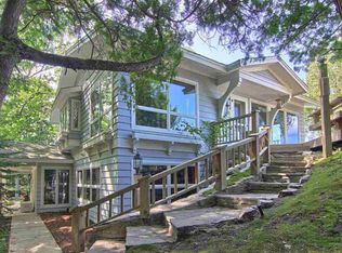 250 Beach Rd, Frankfort, MI 49635