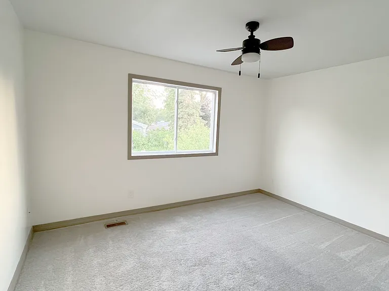 7694 Dunmore Rd — Photo 14