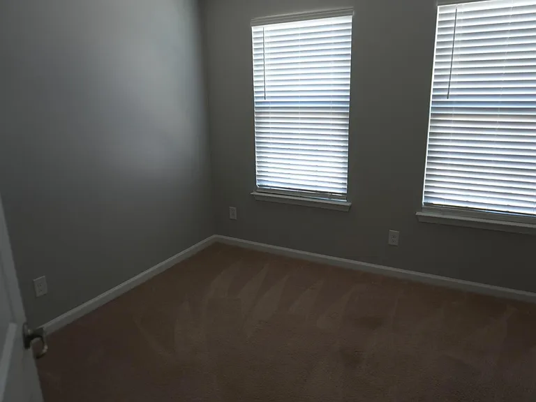 1645 Fleetwood Dr — Photo 18