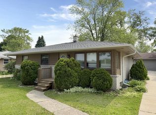 5082 N 108th St, Milwaukee, WI 53225