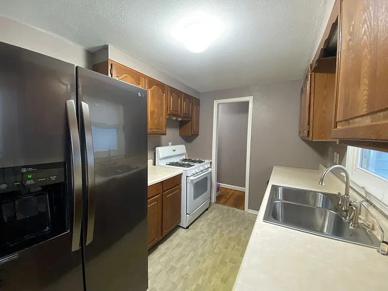 7047 Linden St — Photo 9