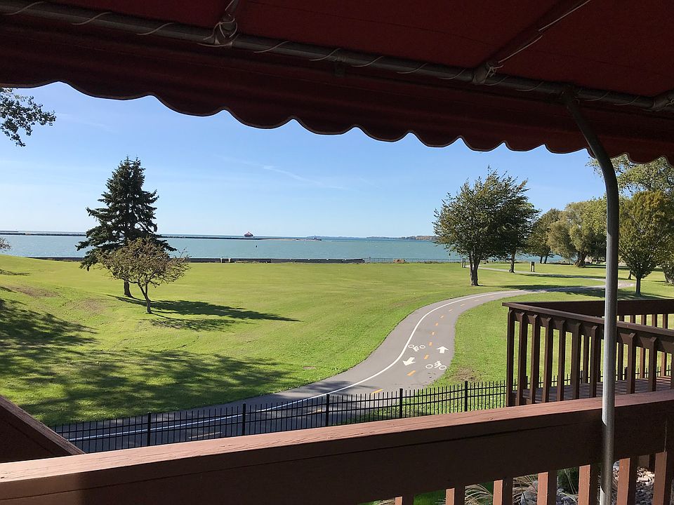 Main level deck view.