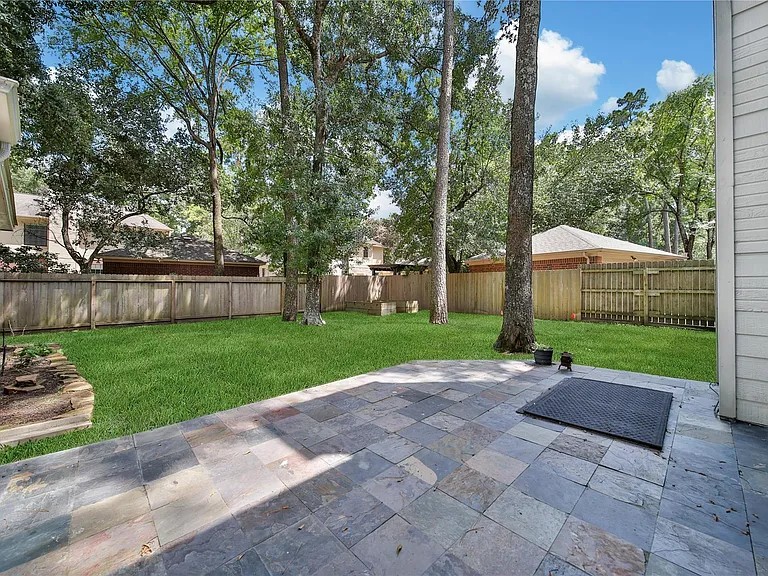 11 Windledge Pl — Photo 29