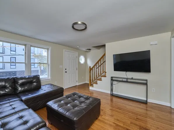 9 Wrentham St #9, Dorchester Center, MA 02124