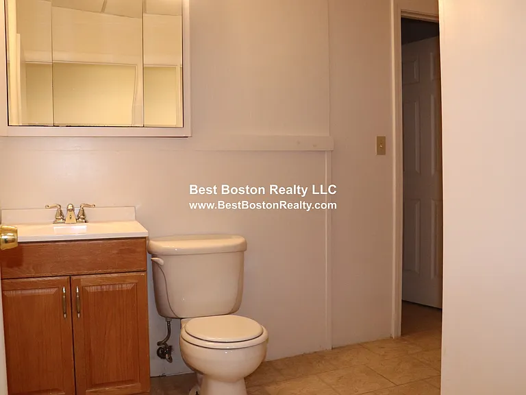 47 Bay State Rd #2R — Photo 5