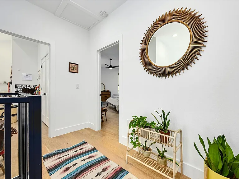 1187 Oak Grove Ave — Photo 22