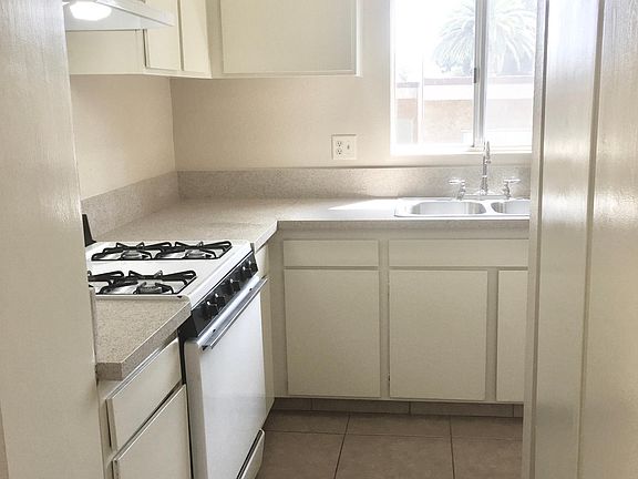 5th image of 1425 E Orange Grove Blvd #33