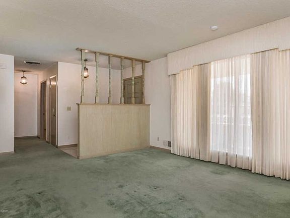5th image of 410 Phillips Dr
