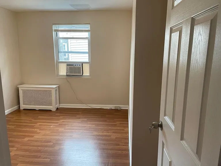 1610 S Rosewood St — Photo 7