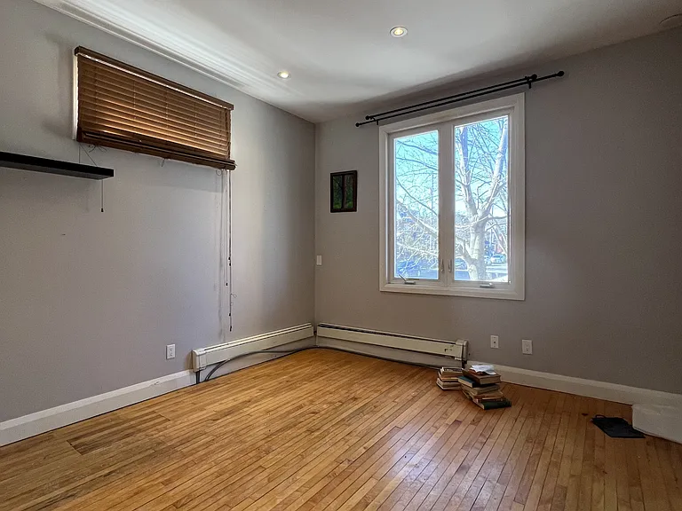 338 Somerset St E #A — Photo 6