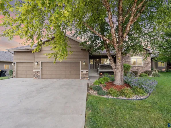 7304 W Lobelia St, Sioux Falls, SD 57106