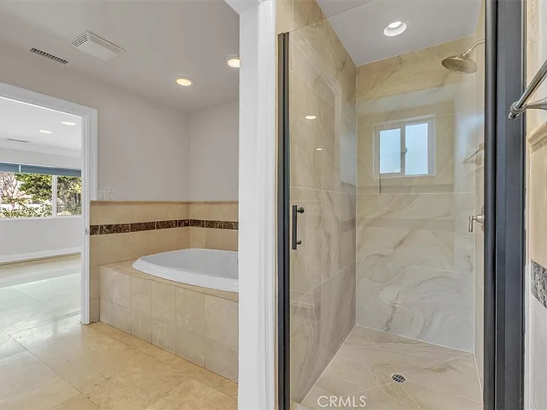 6201 Corbin Ave — Photo 15