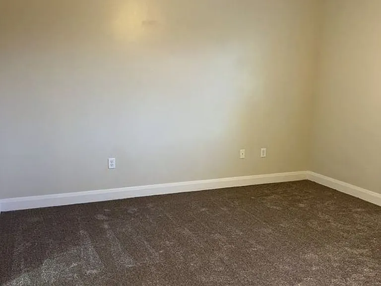 1058 S Red River Rd — Photo 18