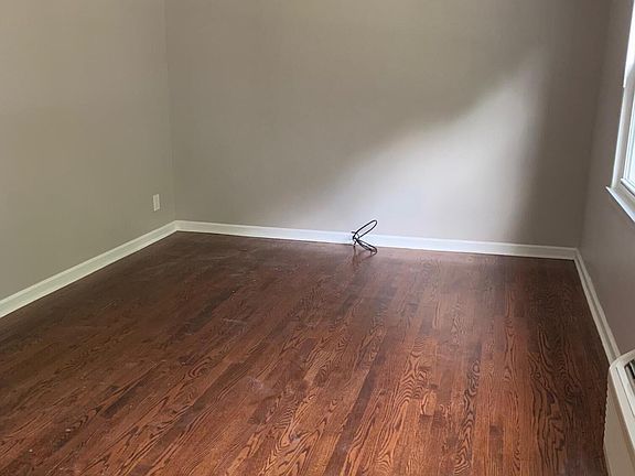 5th image of 629 Daniels St APT B
