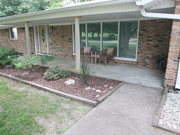 3rd image of 3101 S Phillip Dr