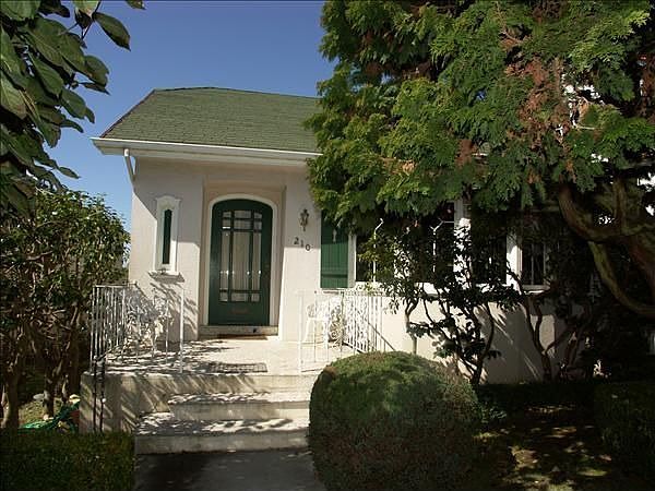 1st image of 210 Santa Ana Ave