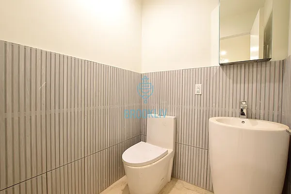 Rented by null | media 69