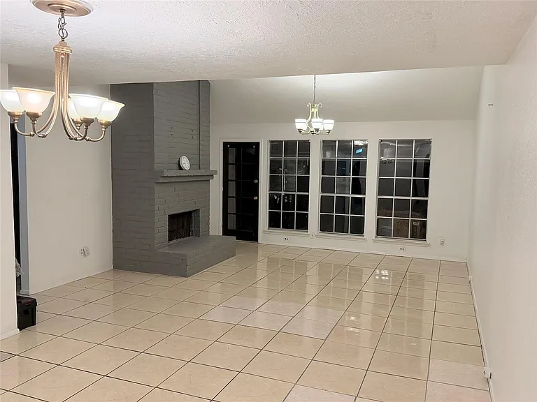 13319 Bafing Dr — Photo 2